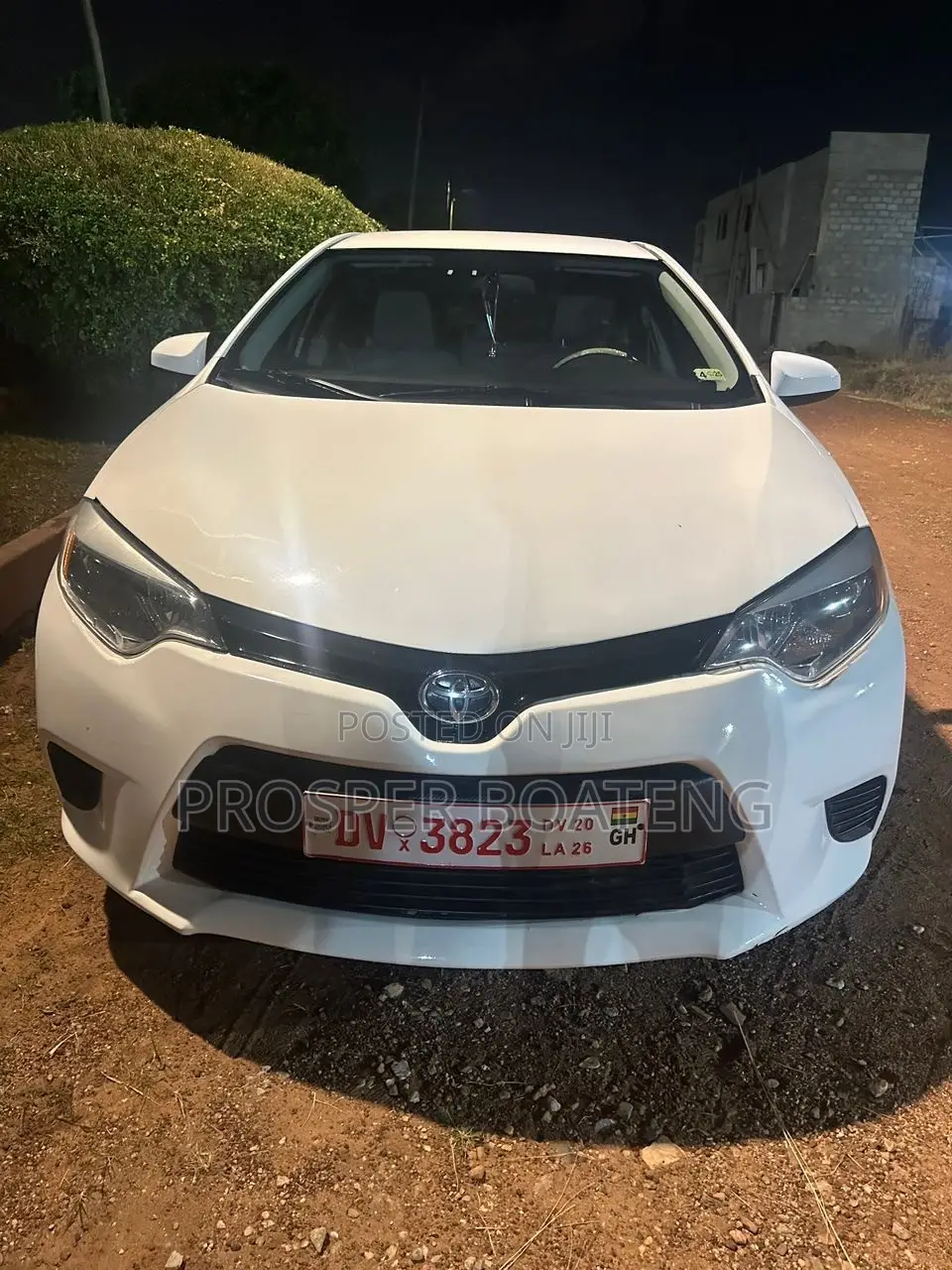 Toyota Corolla LE 4dr Sedan (1.8L 4cyl CVT) 2016 White