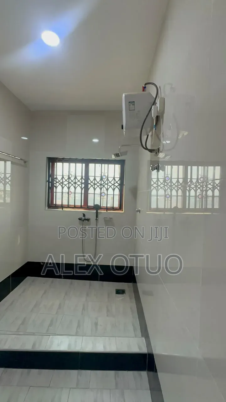 3bdrm Apartment in Alex Otuo Properties, Kumasi Metropolitan for rent