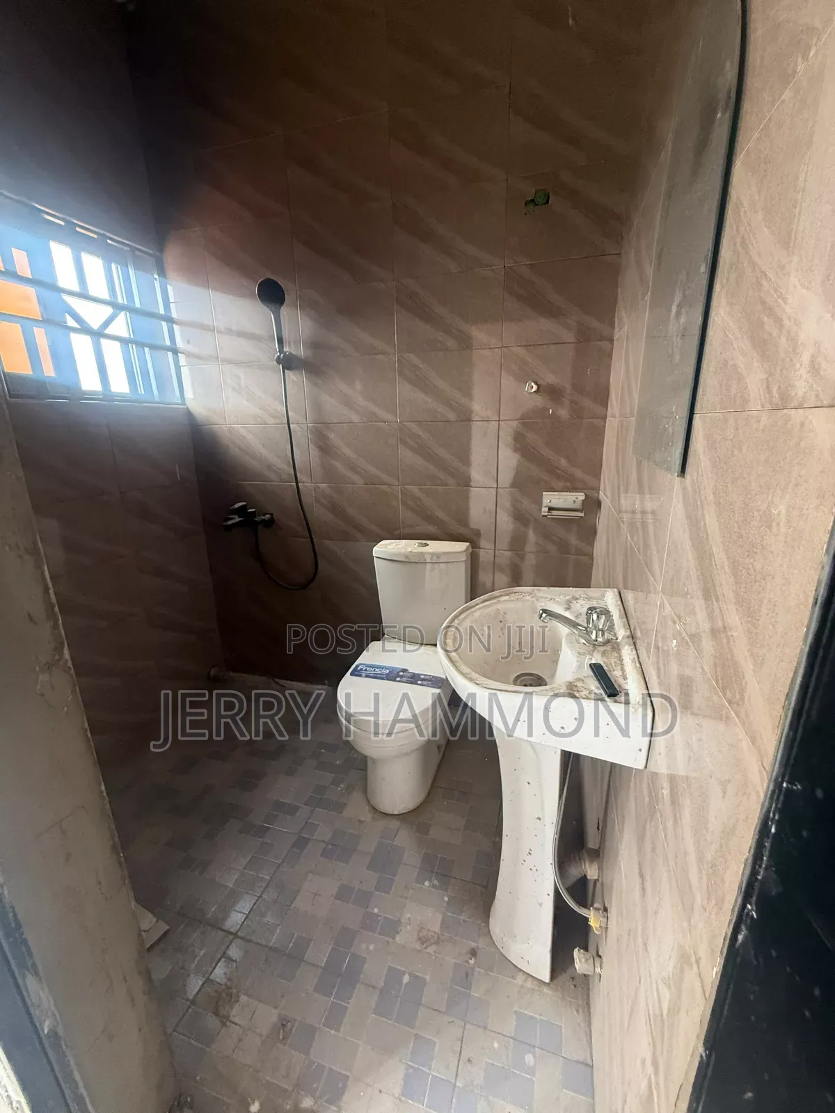 2bdrm Apartment in Kwabenya Kfc for rent