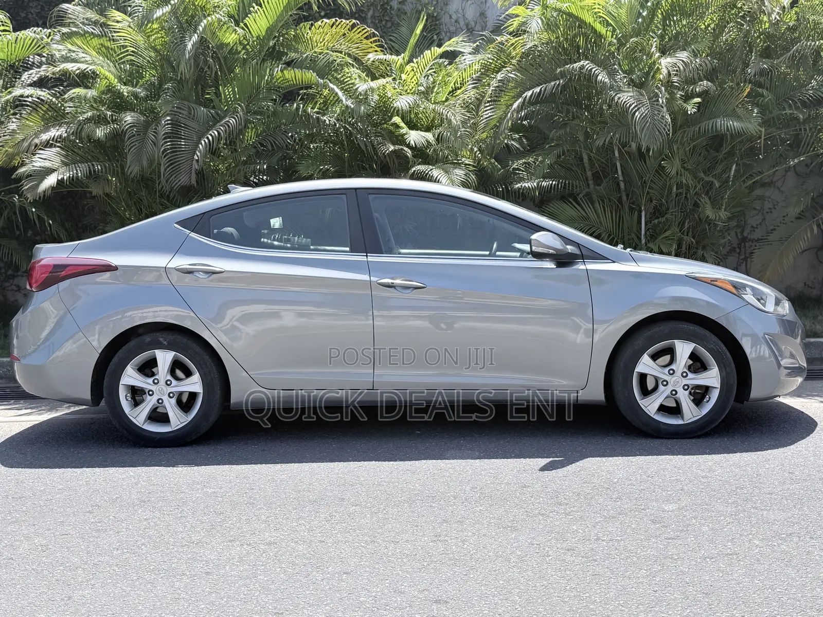 Hyundai Elantra Limited Sedan FWD (1.8L 4cyl 6A) 2016 Gray