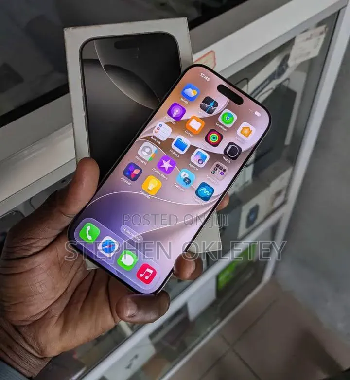 New Apple iPhone 15 Pro Max 256 GB Silver