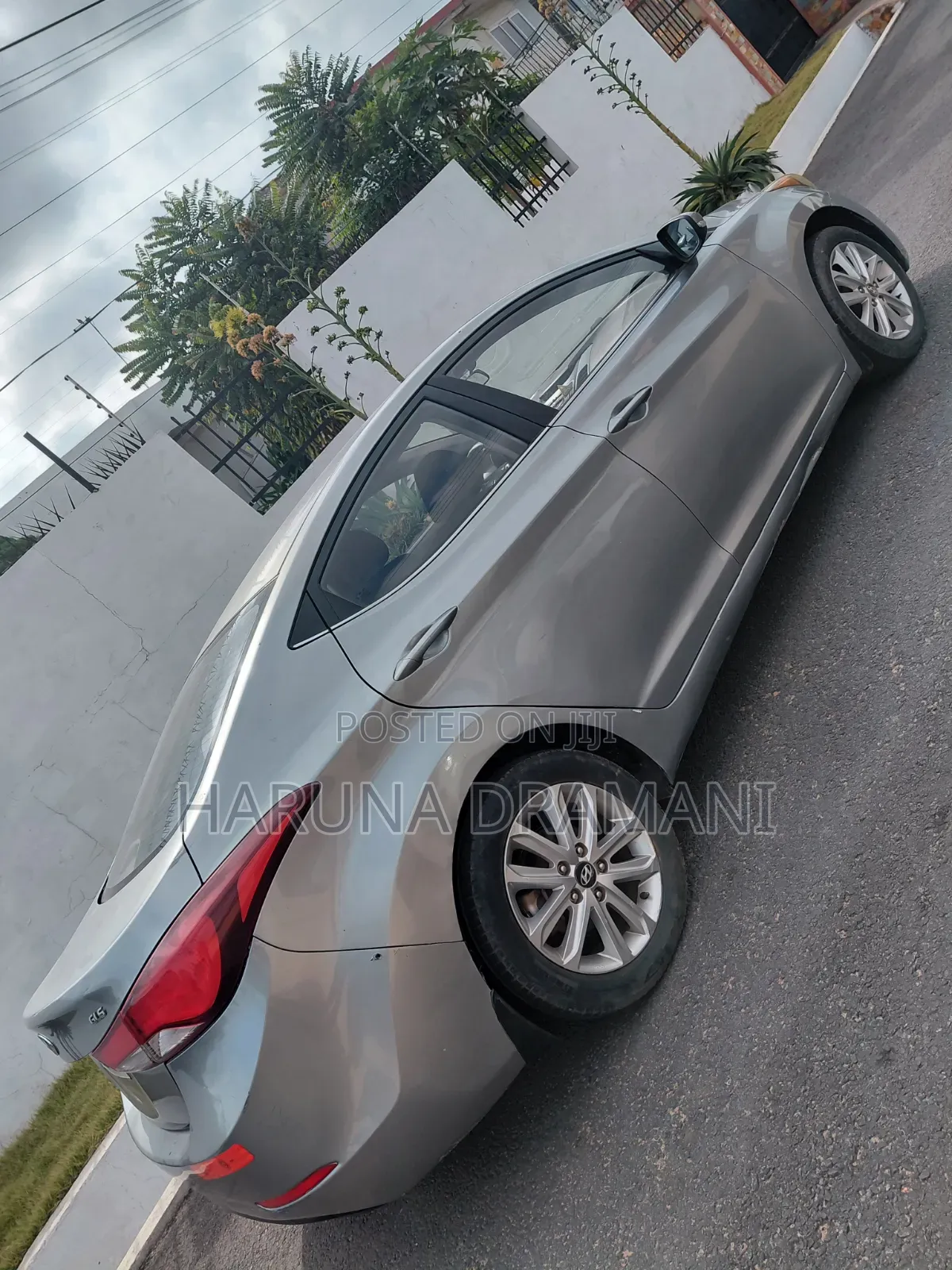 Hyundai Elantra SE 4dr Sedan (1.8L 4cyl 6A) 2014