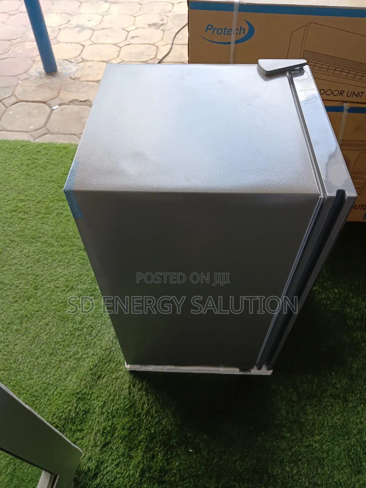 ROCH Top Table Fridge - Small Size,Big Cold