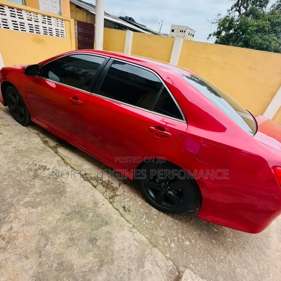 Toyota Camry SE 4dr Sedan (2.5L 4cyl 6A) 2014 Red