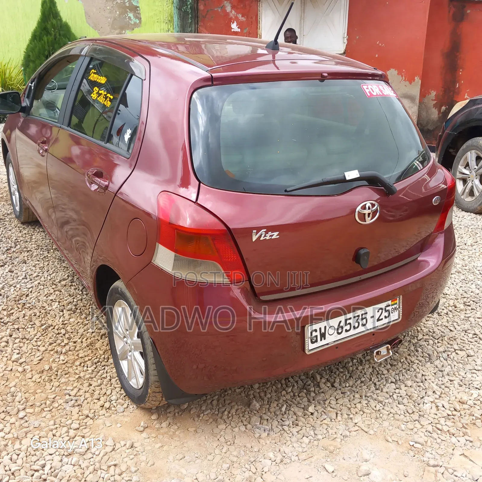 Toyota Vitz 1.3 FWD 3dr 2010 Red