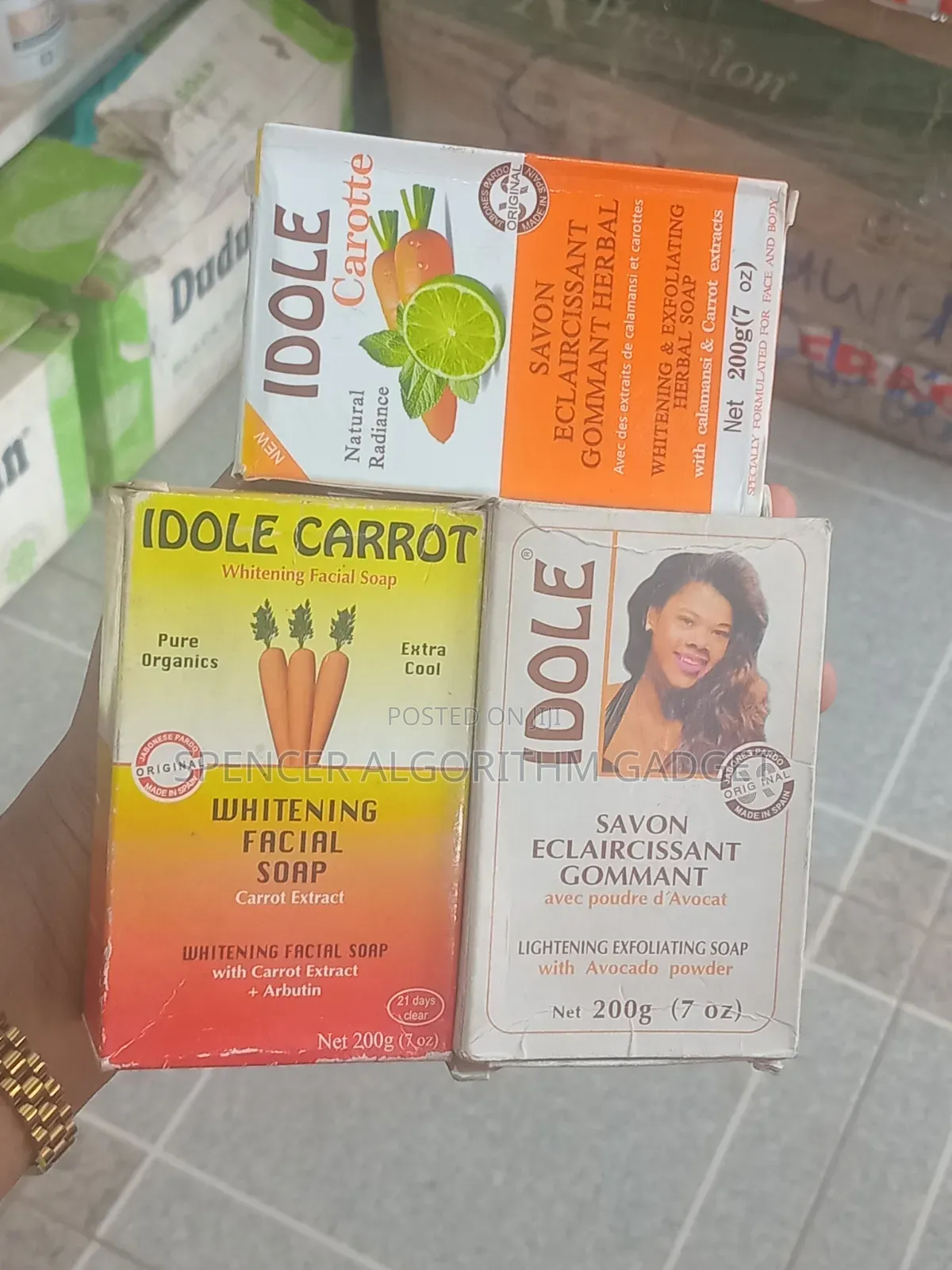 Idole Carotte/Carrot/Lightening Exfoliating Soap