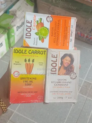 Idole Carotte/Carrot/Lightening Exfoliating Soap