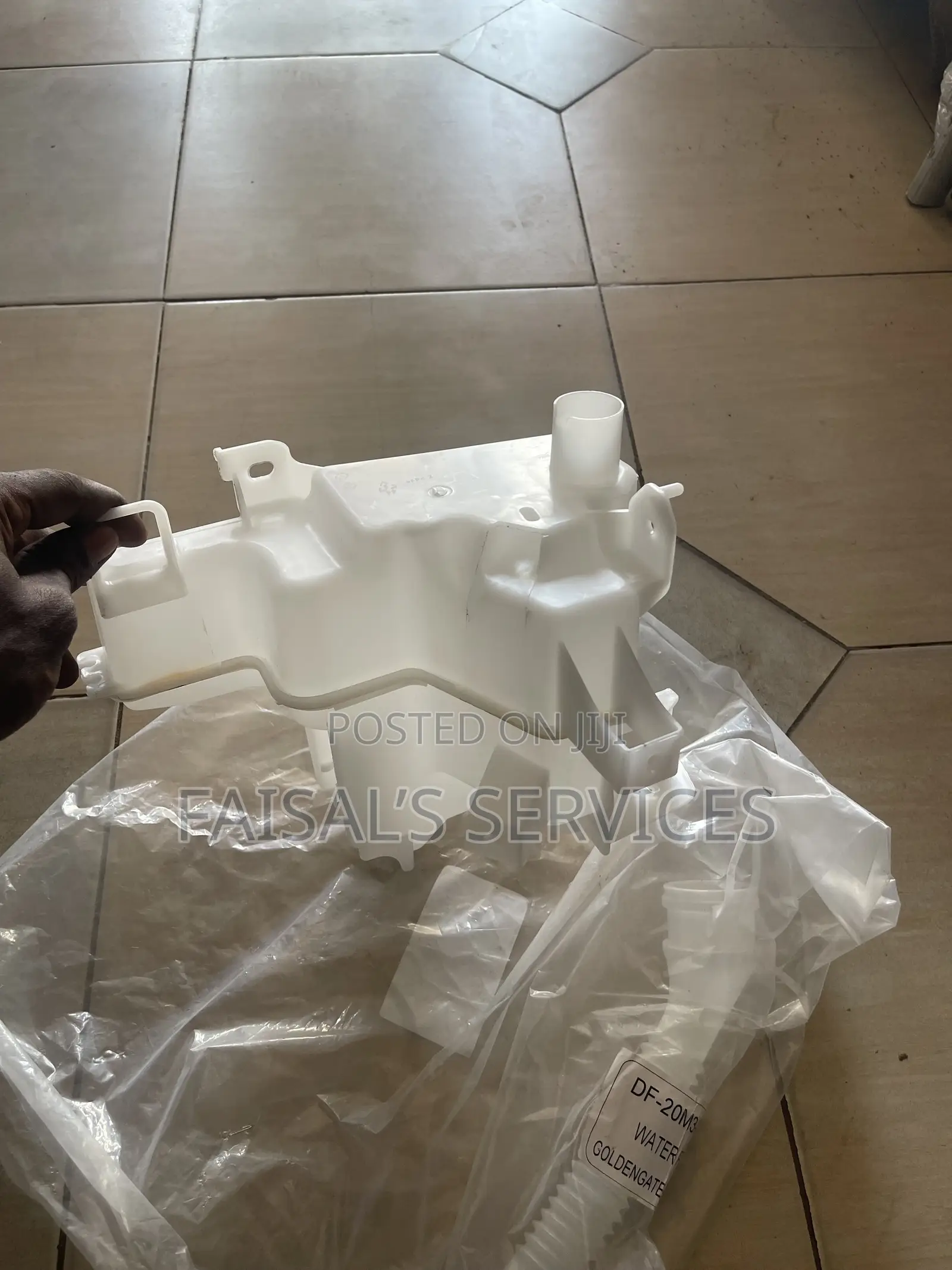 Mazda3 2019 2020 Wiper Bottle