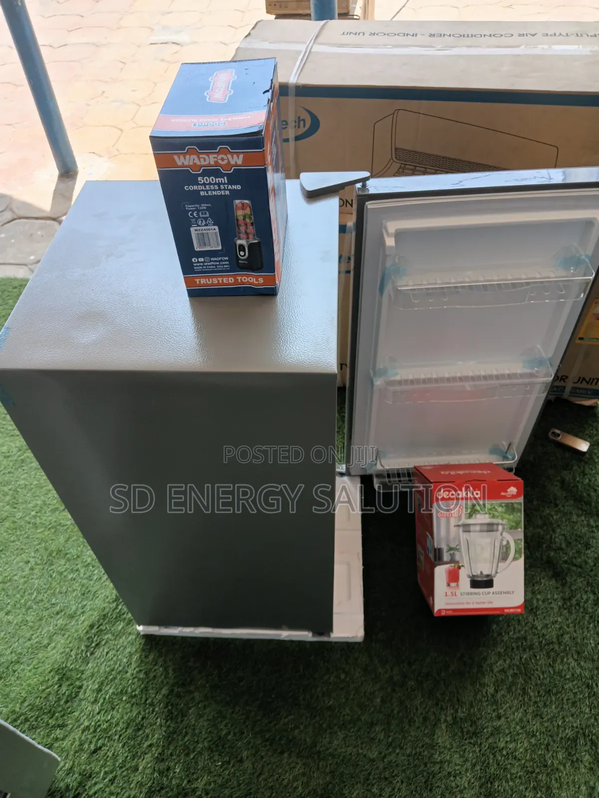 Roch Table Top 90l - Black Glass - Energy Saving