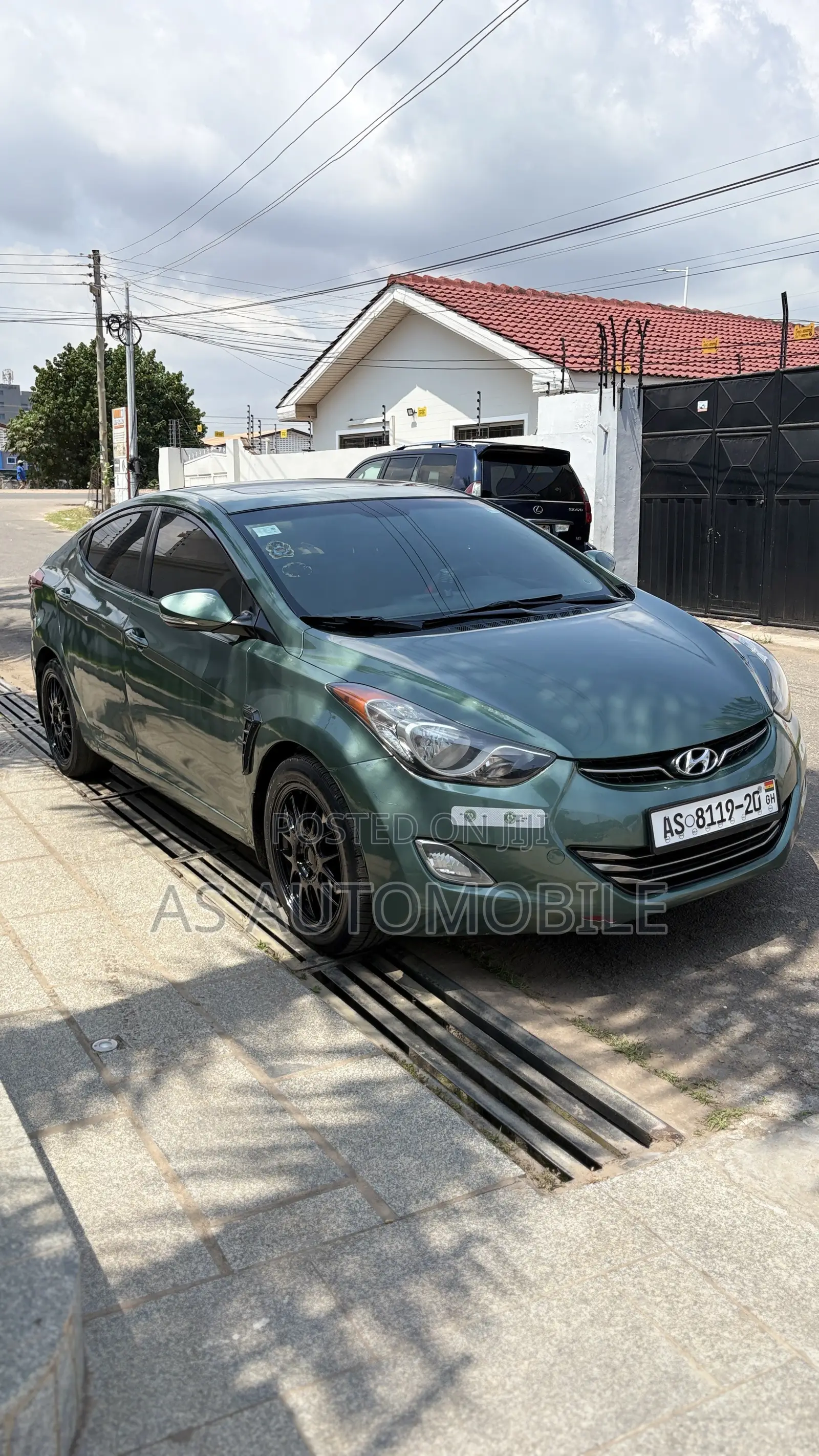 Hyundai Elantra Limited Sedan FWD (1.8L 4cyl 6A) 2013 Green