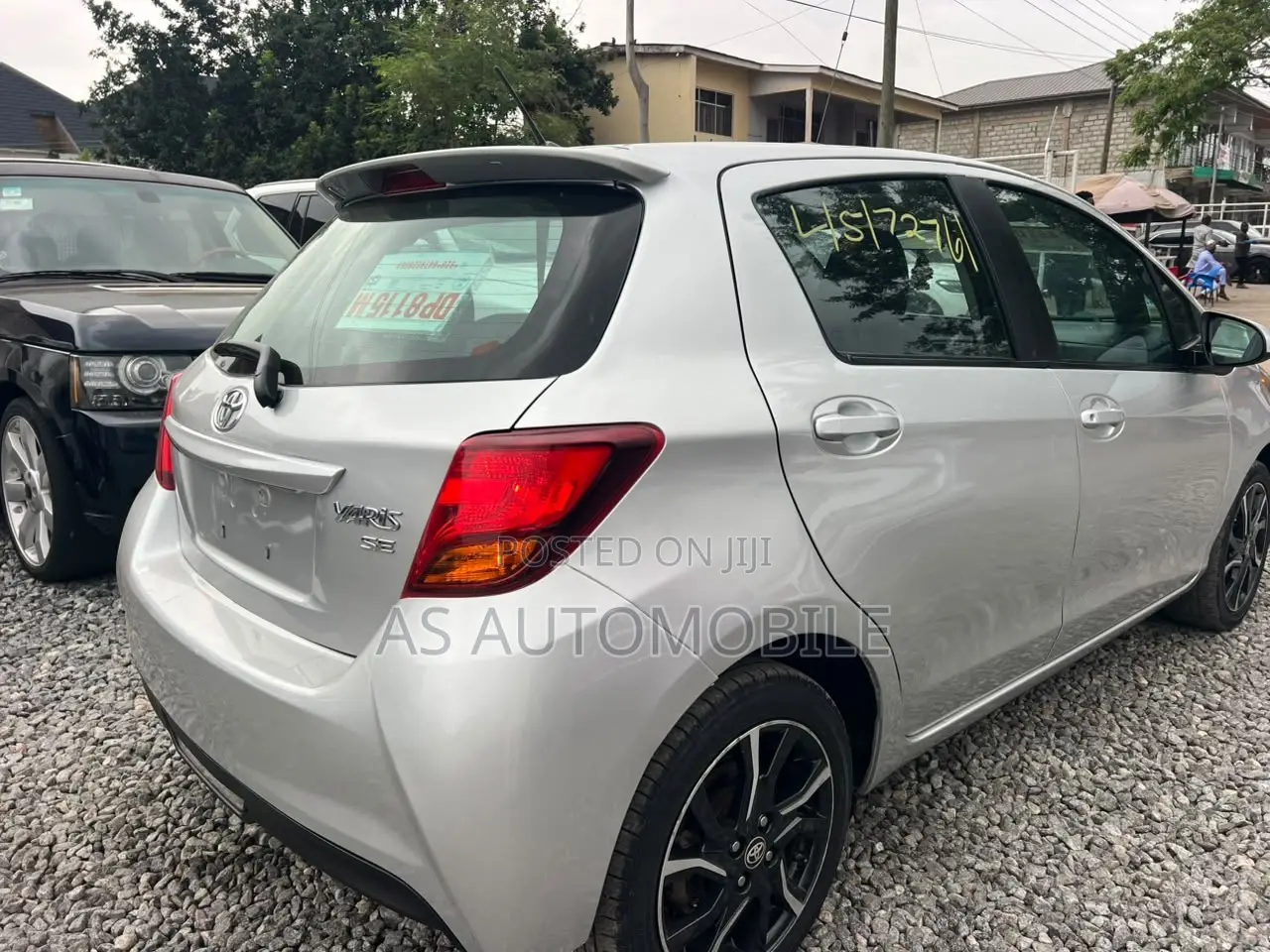 Toyota Yaris SE Hatchback 5dr 2015 Silver