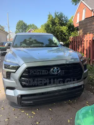 Toyota Sequoia Platinum RWD 2024 Silver