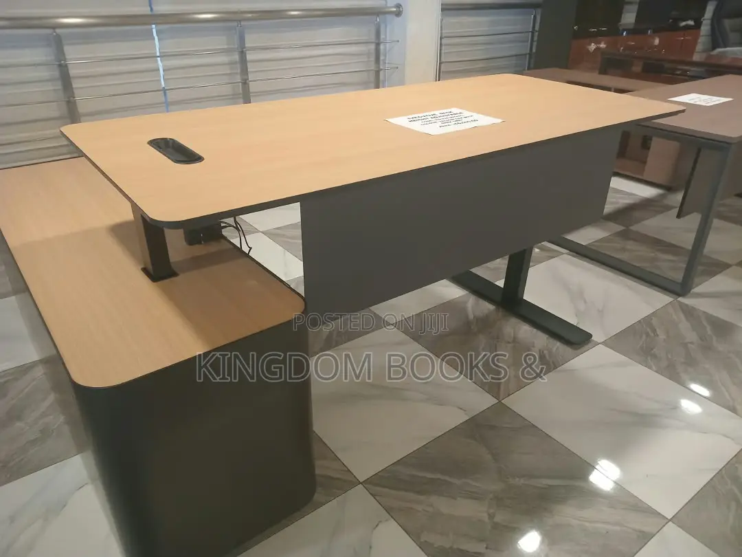 Modern Electric Height Adjustable Executive Desk (2000x1600mm)