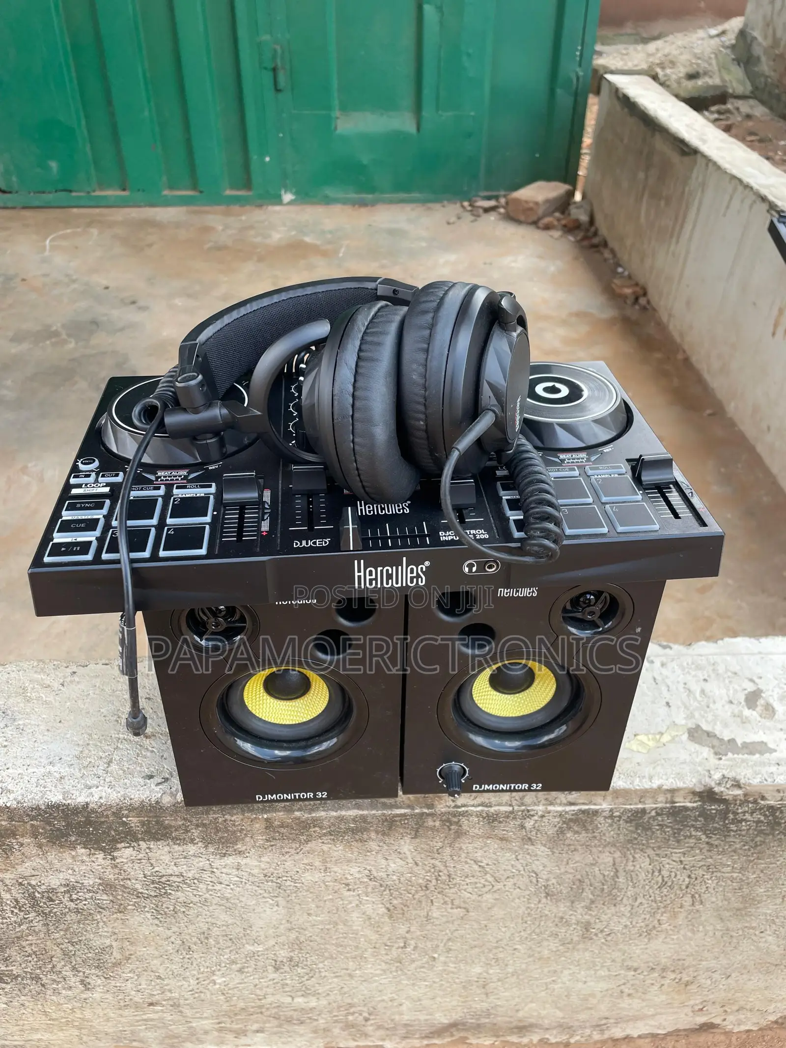 Hercules DJControl Inpulse 200