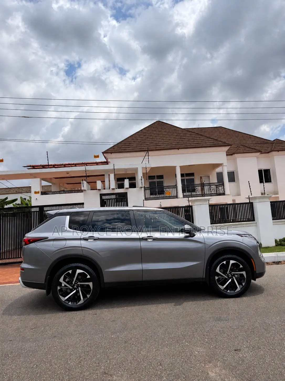 Mitsubishi Outlander SE 2023 Gray
