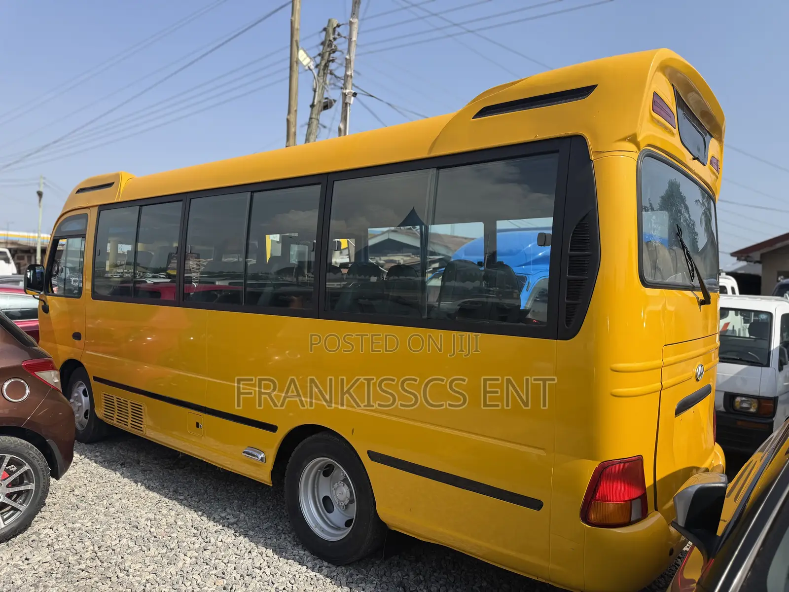Hyundai County 2015 Yellow