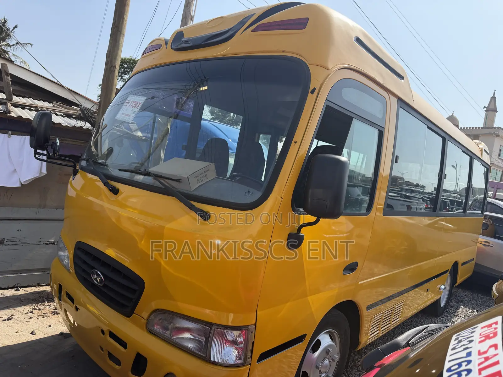 Hyundai County 2015 Yellow