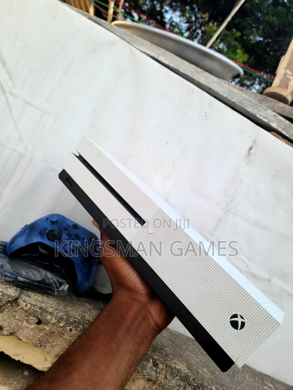 Xbox One S Cheap and Very Neat(1Tb) With Installed Games