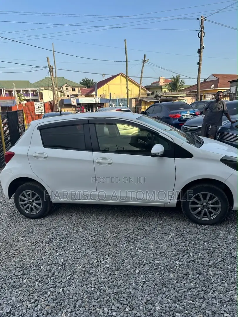 Toyota Vitz 1.3 FWD 5dr 2016 White