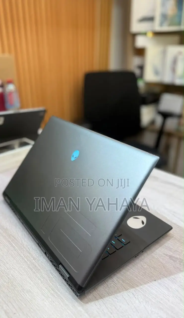 Laptop Alienware M16 R2 16GB Intel Core Ultra 9 SSD 1T