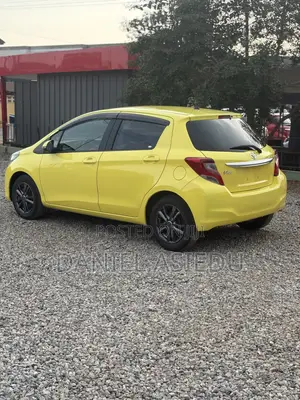 Toyota Vitz 1.3 AWD 3dr 2015 Yellow