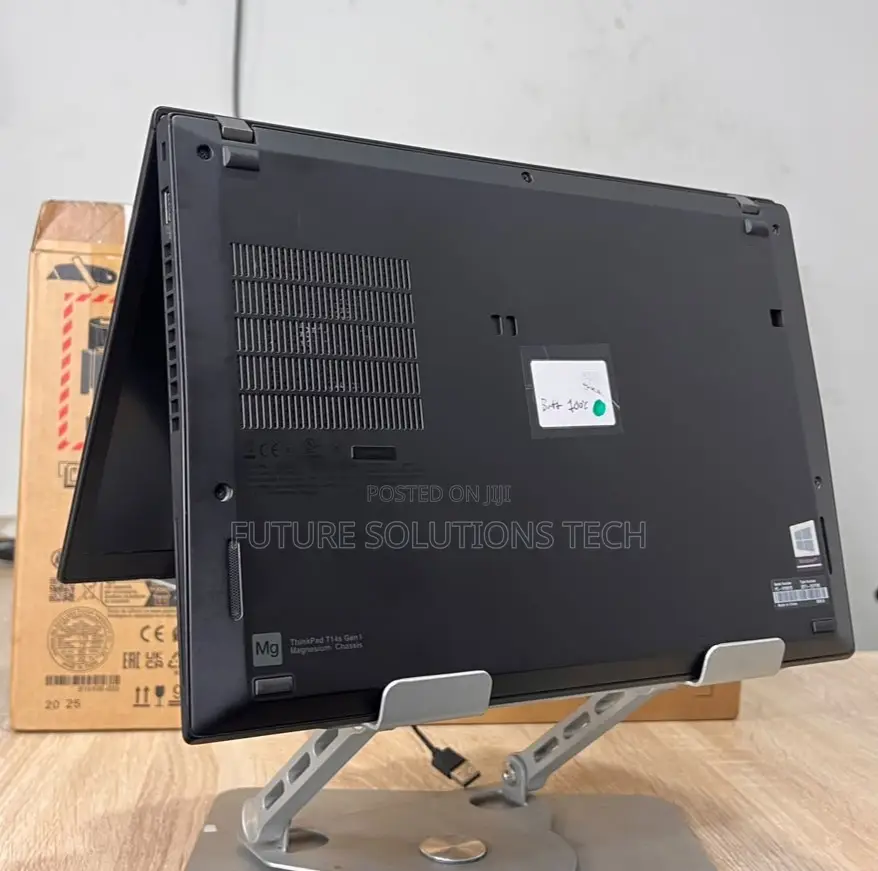 Laptop Lenovo ThinkPad T14s Gen 2 8GB Intel Core i5 SSD 256GB