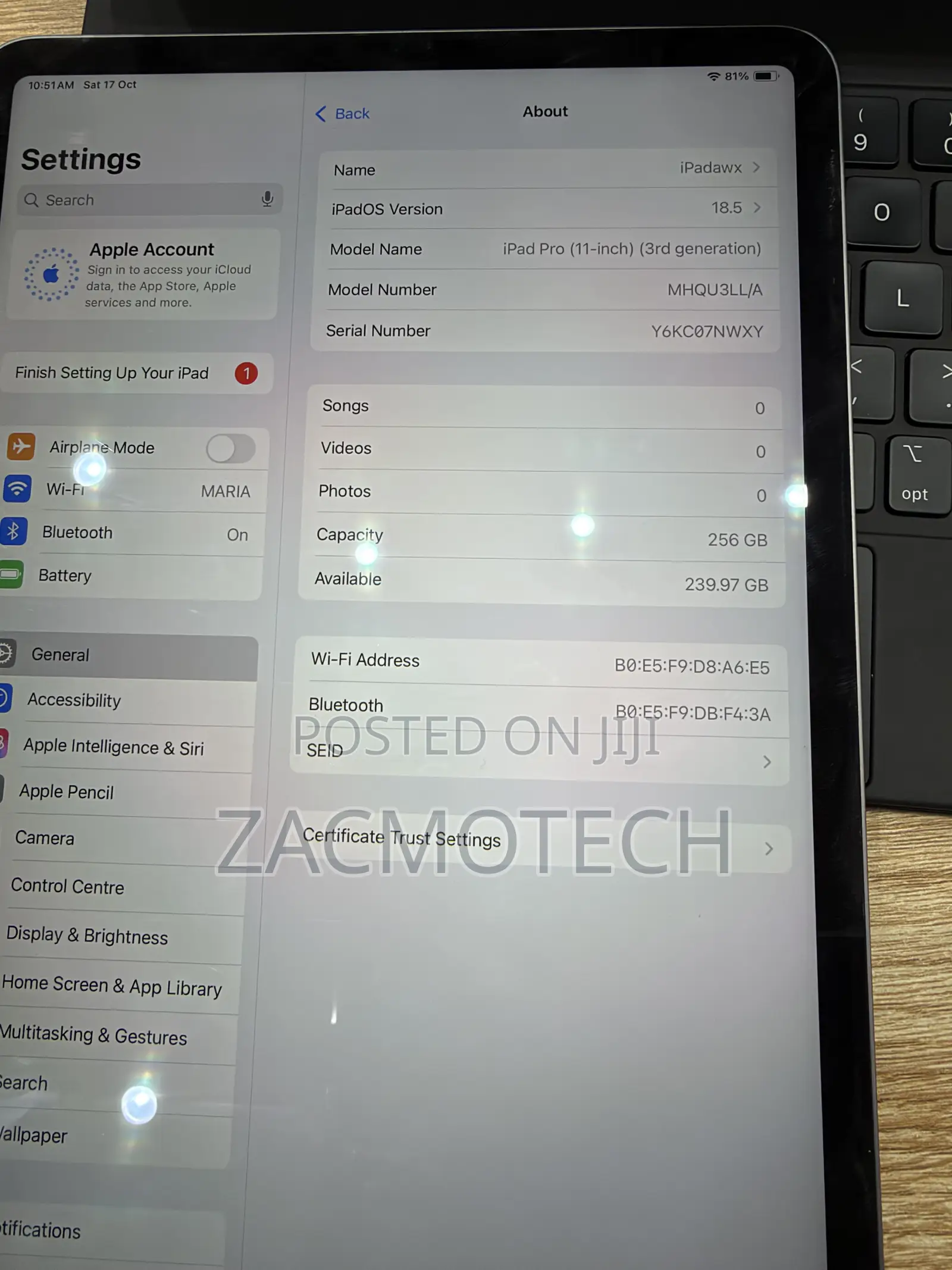 Apple iPad Pro (2022) 256 GB Gray