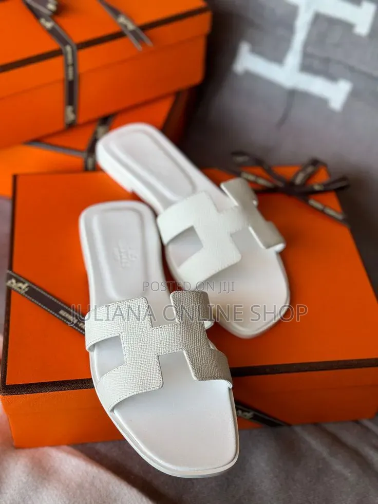 Hernes Slippers