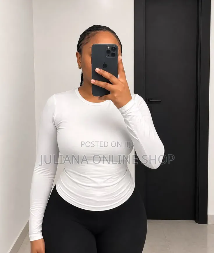Ladies Long Sleeves Round Neck