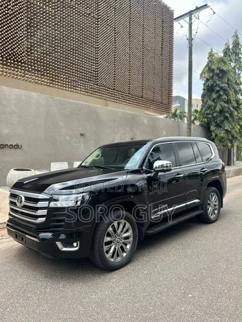 Toyota Land Cruiser 2023 Black