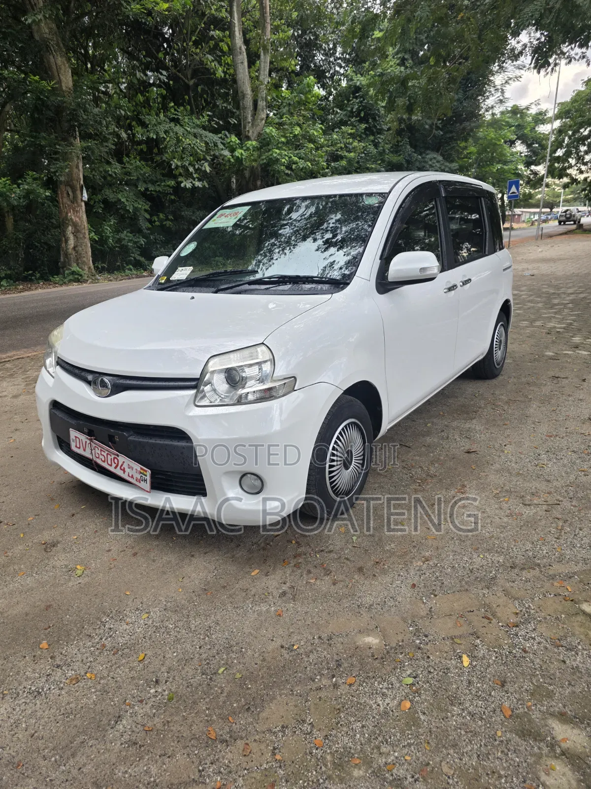 Toyota Sienta 1.5 AWD 2015 White