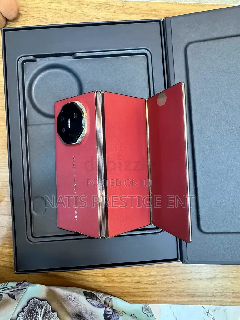 New Huawei Mate XT Ultimate Design 1 TB Black