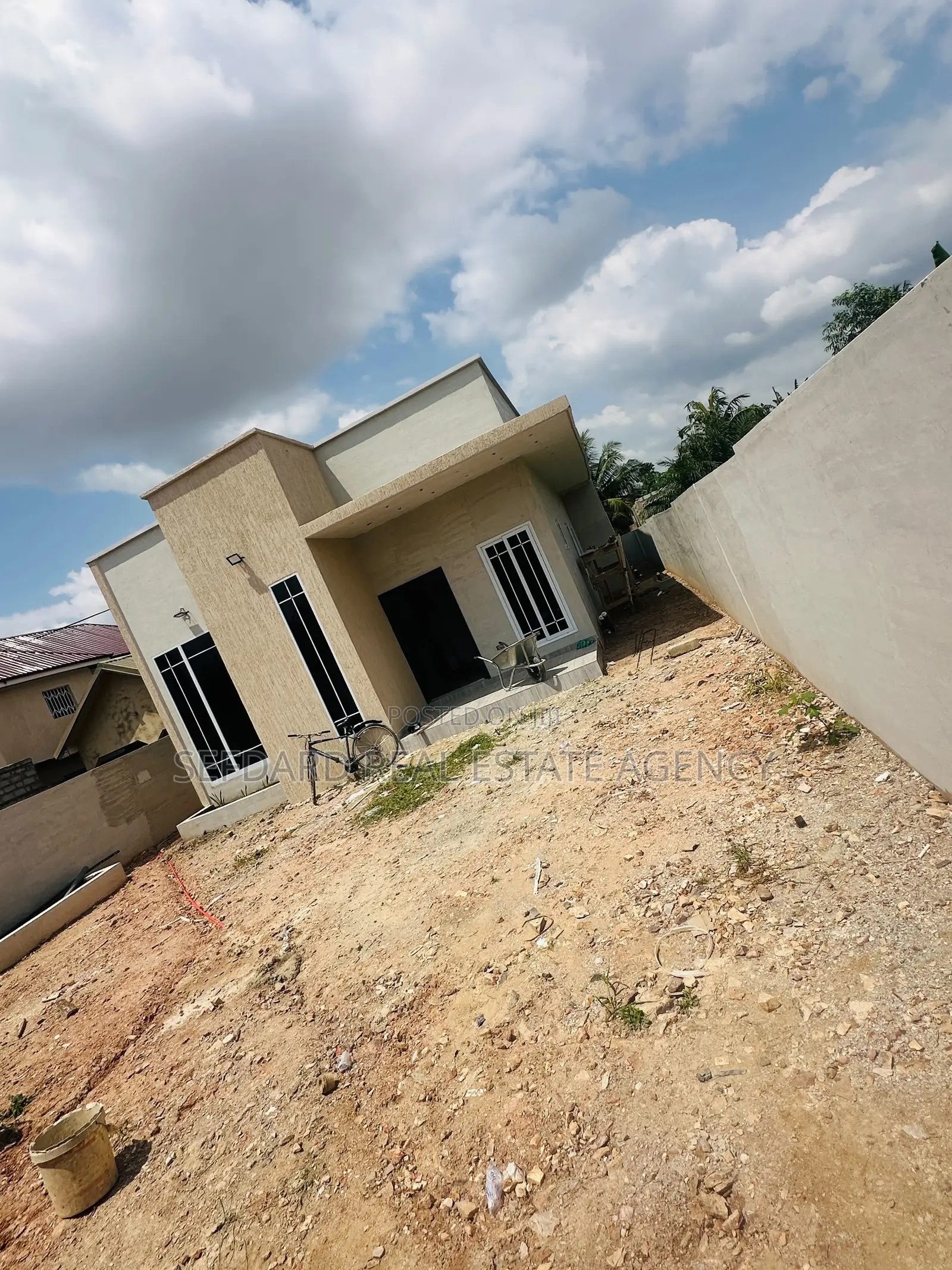 3bdrm House in Sefdard Properties, Amasaman for sale