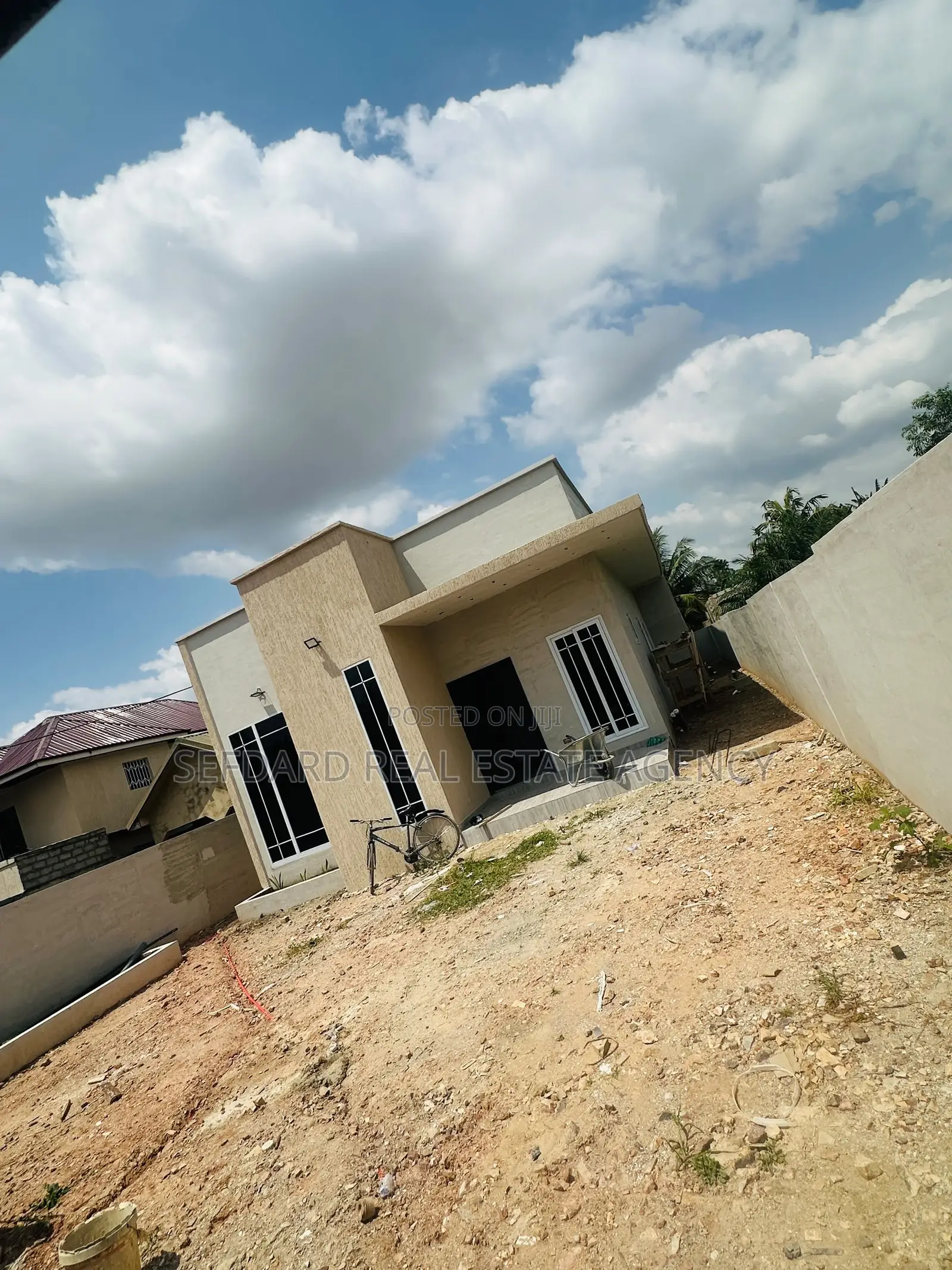 3bdrm House in Sefdard Properties, Amasaman for sale
