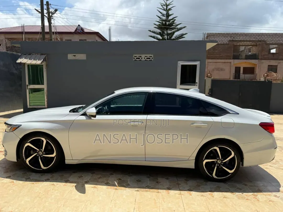 Honda Accord 2019 White