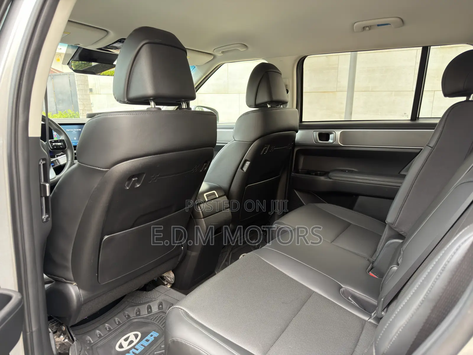 Hyundai Santa Fe SEL 2024 Silver