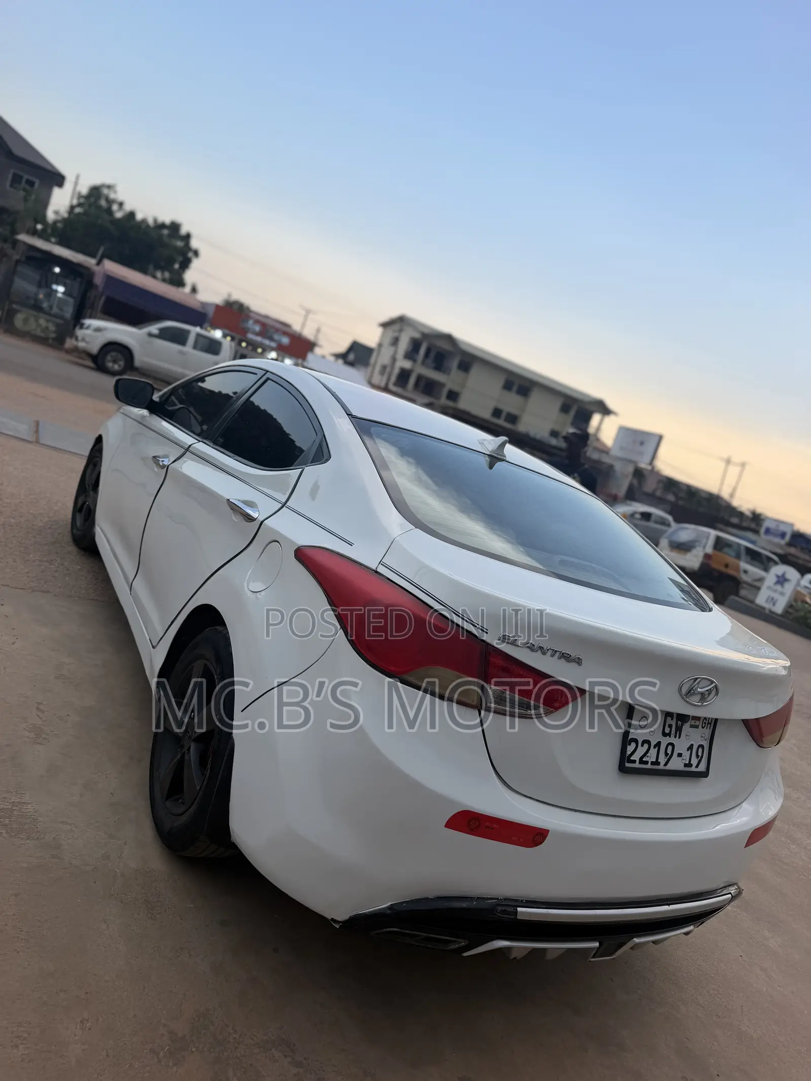 Hyundai Elantra 2013 White