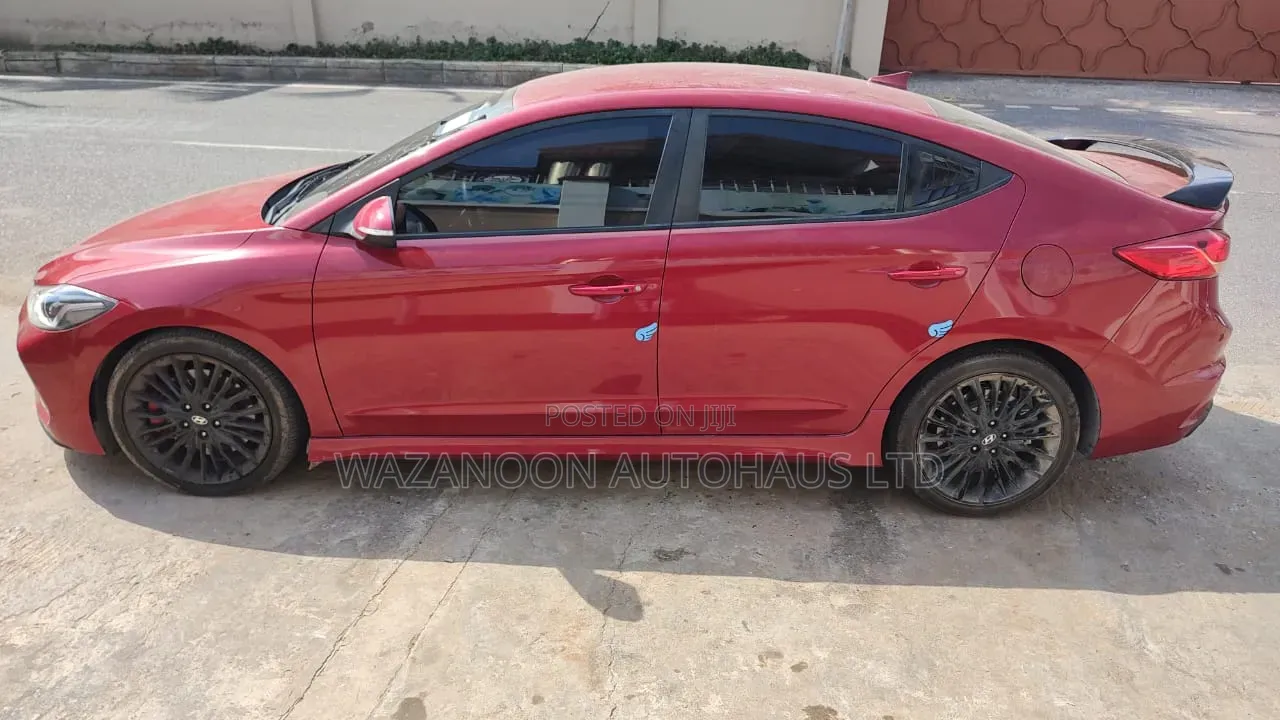 Hyundai Avante 2017 Red