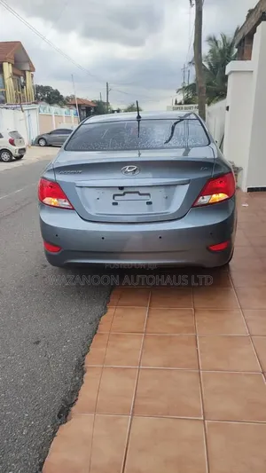 Hyundai Accent SE 2018 Gray