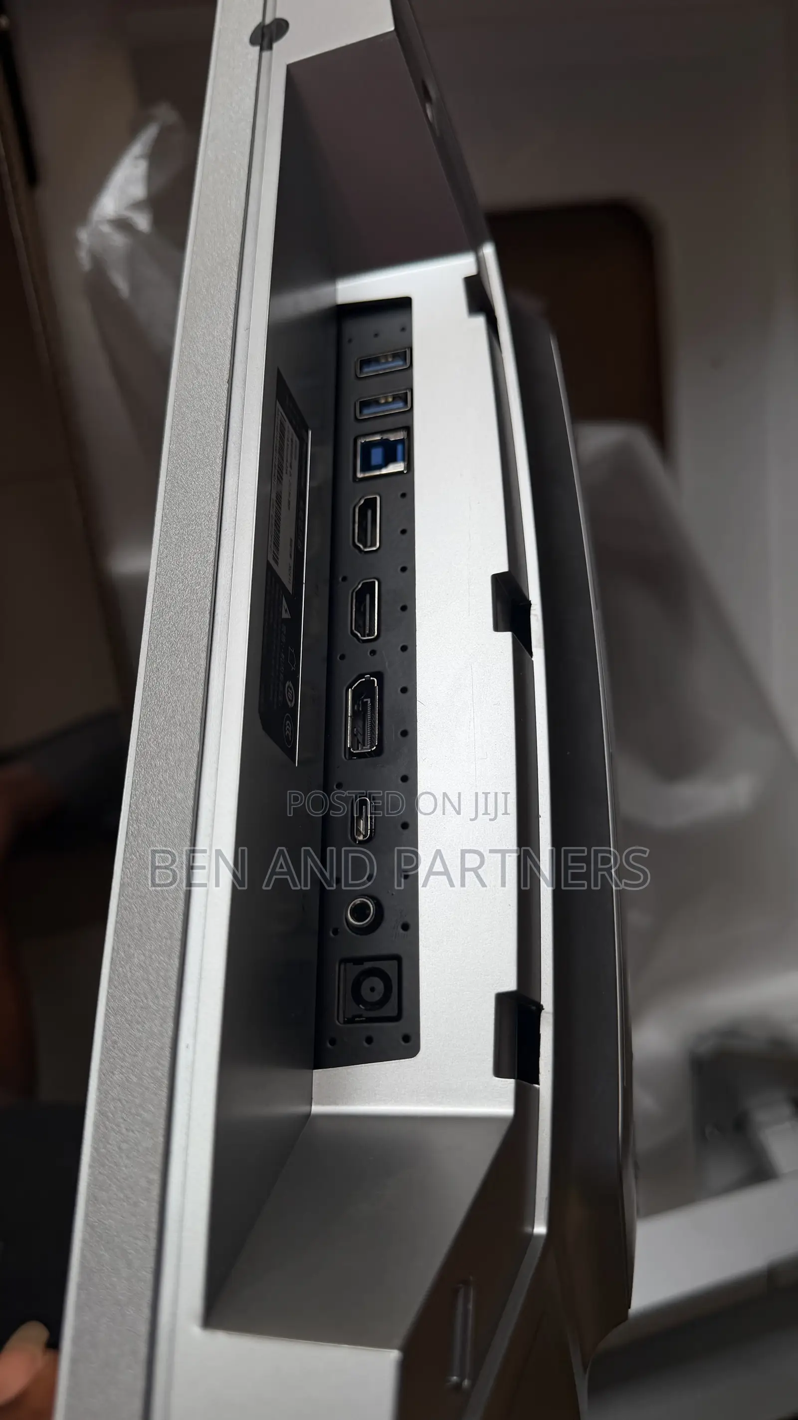Red Magic 27” Qhd, Fast Ips, 240hz, HDR Gaming Monitor