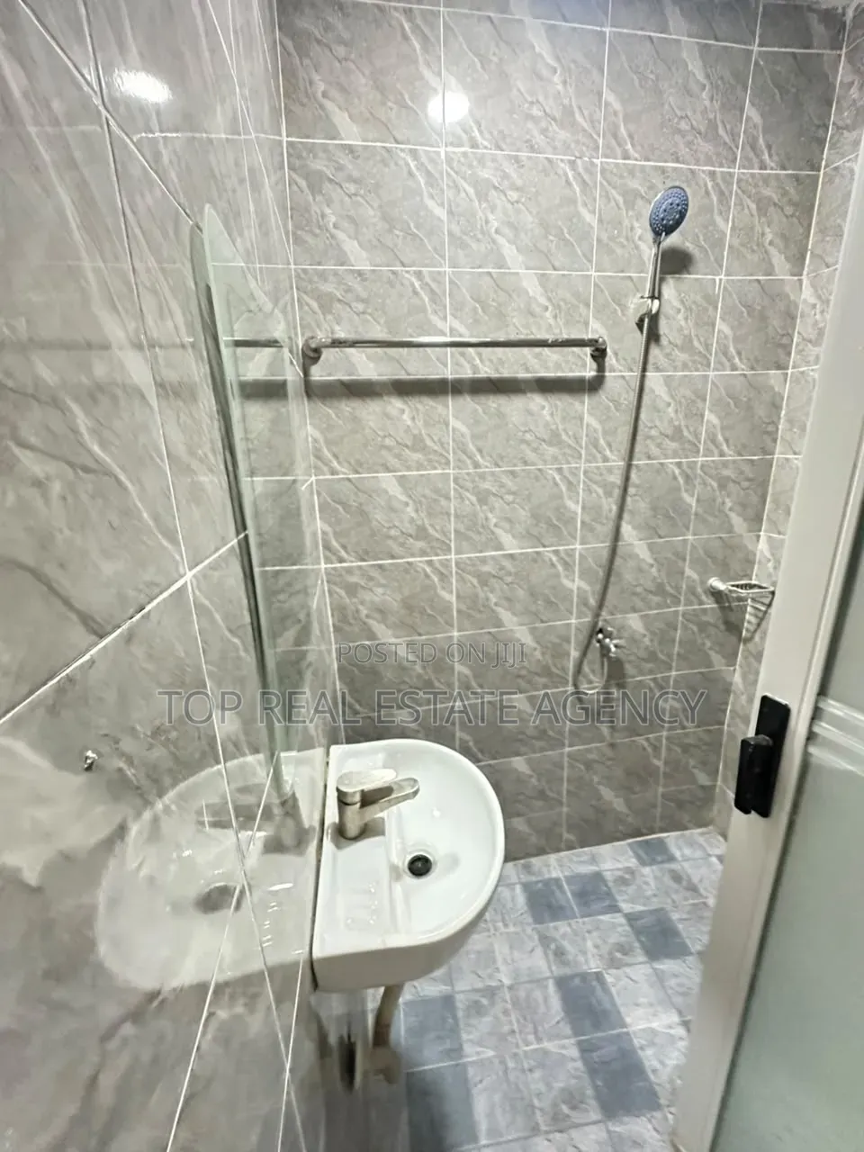 1bdrm Apartment in Adenta Sakora, New Site for rent