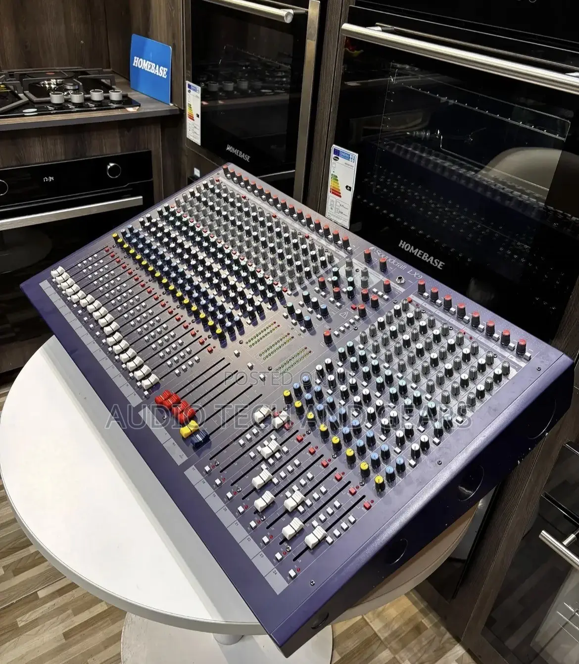 Soundcraft LX9 24-Channel Live Mixer