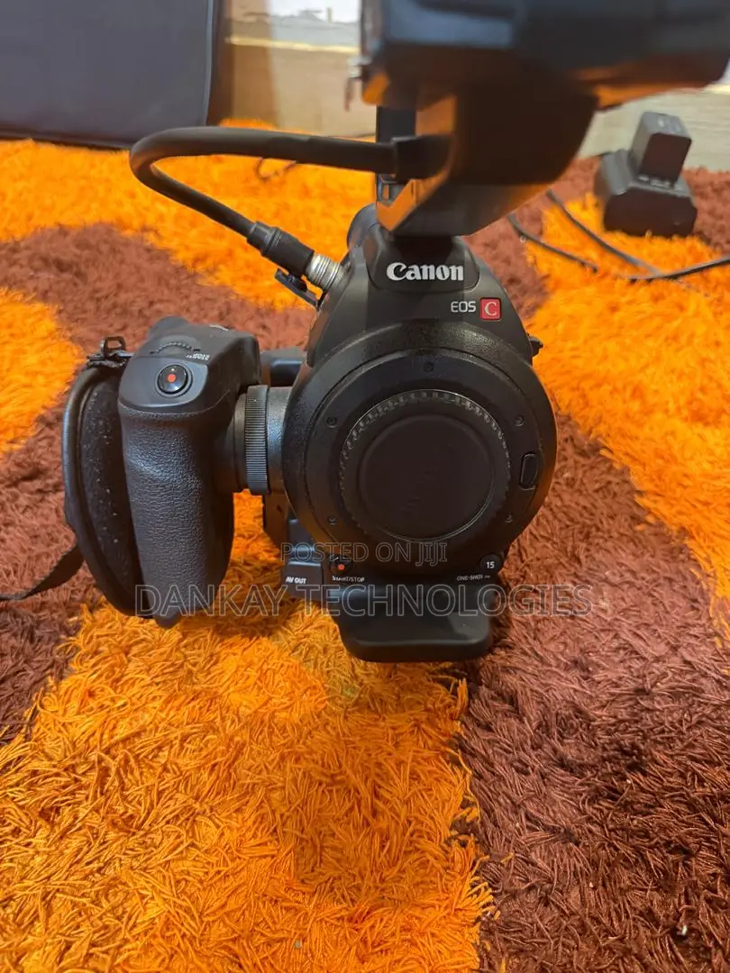Canon C100 Video Camera With 10-18mm Lens