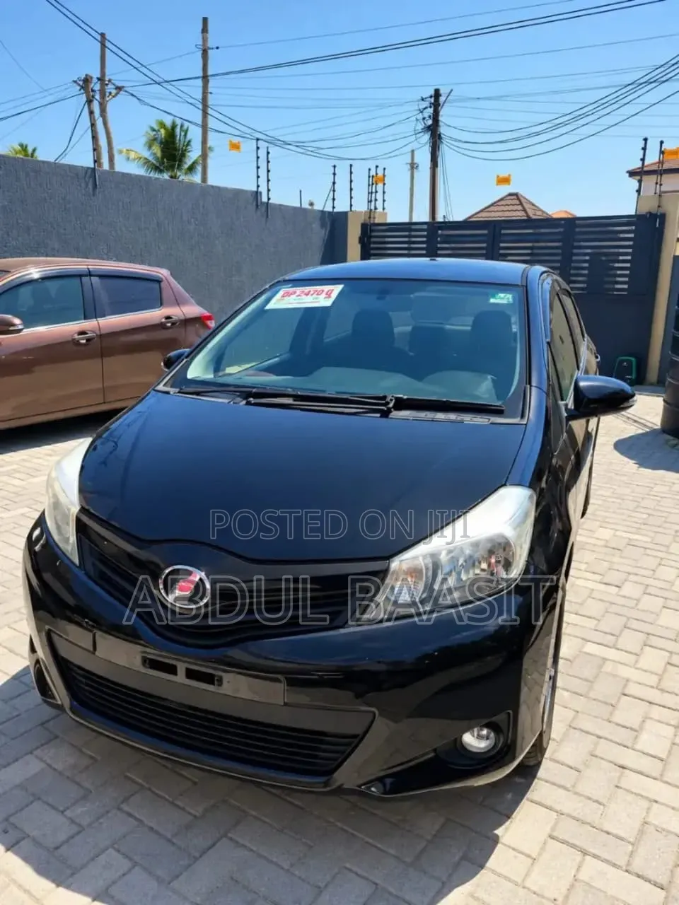 Toyota Vitz 1.3 FWD 5dr 2012 Black
