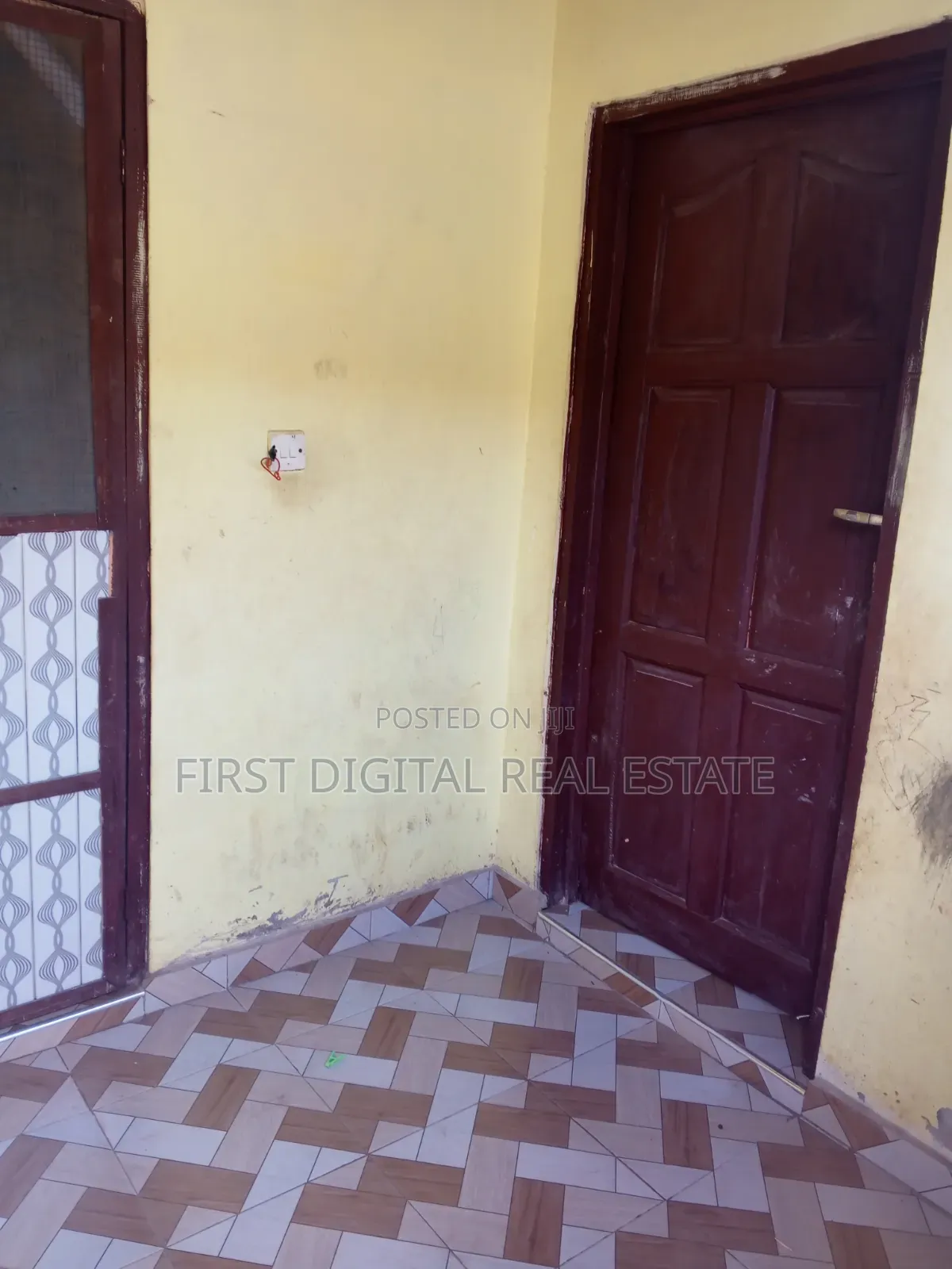 Single and Porch for Rent at Obom Road Abbeam
