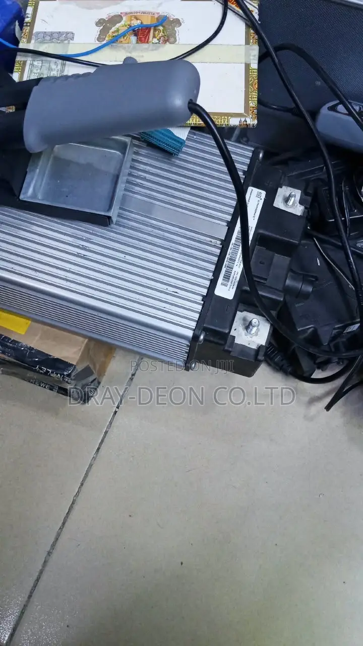 Range Rover Mile Hybrid Battery