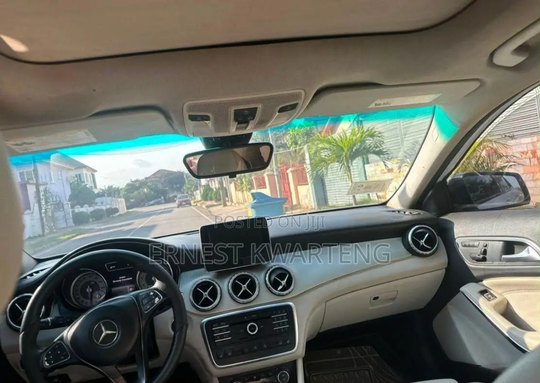 Mercedes-Benz GLA 250 2015 White