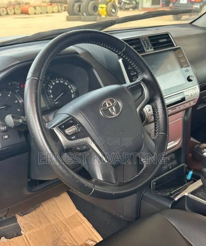 Toyota Land Cruiser Prado 2.8 2021 Black
