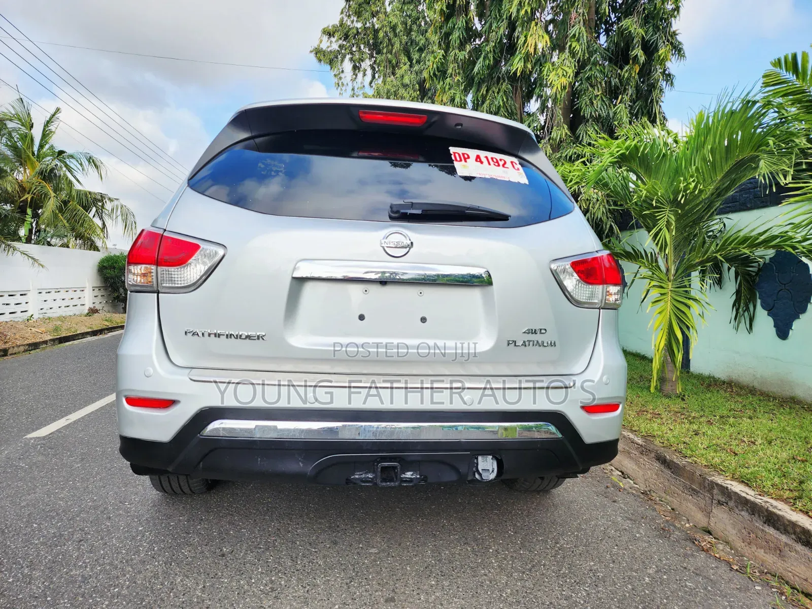 Nissan Pathfinder Platinum 4dr 4x4 (3.5L 6cyl) 2017 Gray