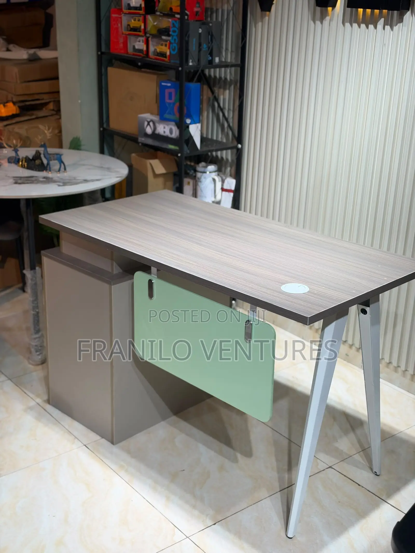 Modern Office Desk With Drawer